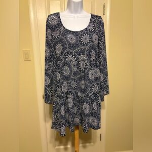 IM IN LOVE WITH DEREK  Navy and White Patterned Tiered Mini Dress, Size: L